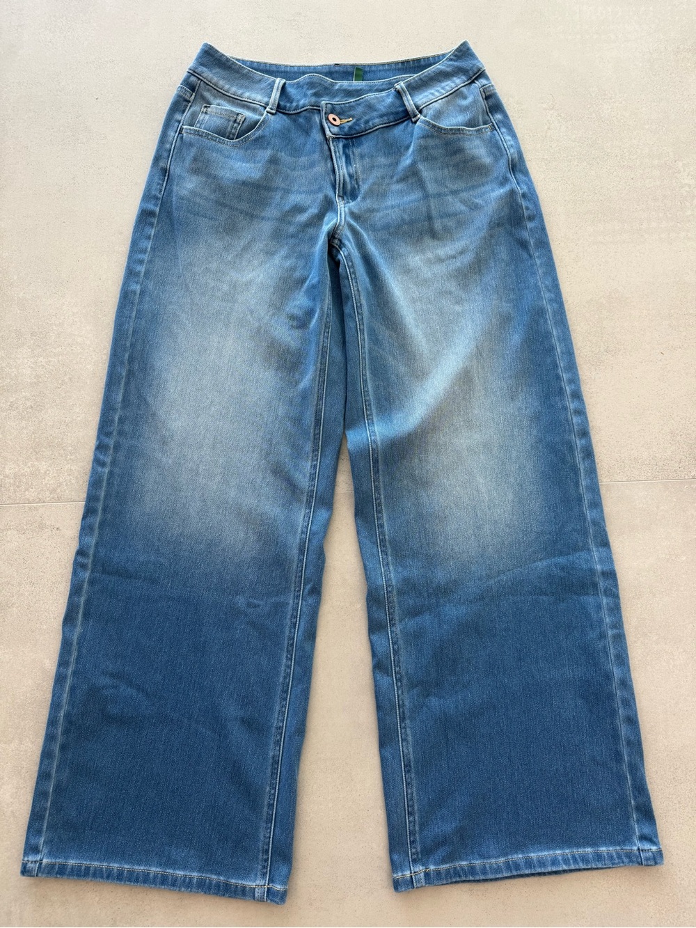 NWT HALARA Flex Asymmetrical Low Rise Wide Leg Stretch Jeans